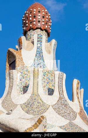 Barcellona Catalunya Casa Batllo Barcellona Casa Batllo Spagna Barcellona Barcellona sul tetto del padiglione del drago da architetto Antoni Gaudi UE Europa Catalogna Foto Stock