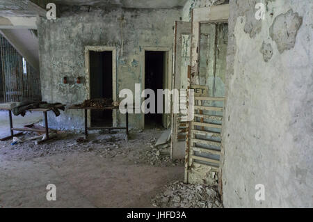 Un corridoio abbandonati di Chernobyl dopo la catastrofe nucleare Foto Stock