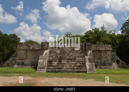 La piramide Osario in Chichen Itza, Messico Yucatan Foto Stock