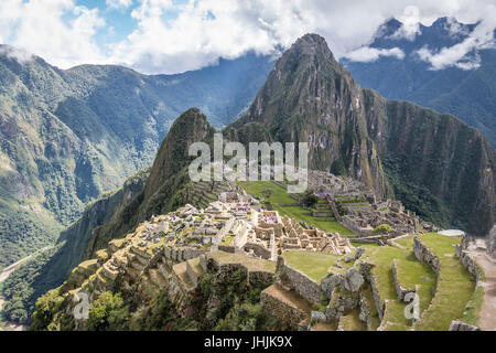 Machu Picchu rovine Inca - Valle Sacra, Perù Foto Stock