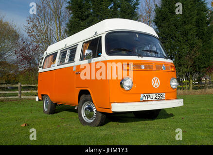 1973 'Moonraker' VW Bay Window camper Foto Stock