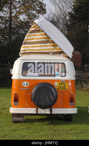 1973 'Moonraker' VW Bay Window camper Foto Stock