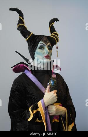 Los Angeles, California, USA. 14 Luglio, 2017. Ventilatori e cosplayers frequentare il D23 ventola Expo convenzione presso il Centro Congressi di Anaheim, in California, il 14 luglio 2017. Credito: Ringo Chiu/ZUMA filo/Alamy Live News Foto Stock