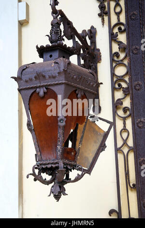 Portici di Zagabria cimitero principale Mirogoj,Lampadina a candela,croazia,l'Europa,1 Foto Stock