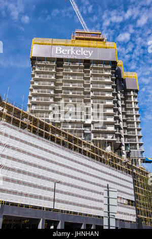 Gli sviluppatori di Berkeley costruzione a 250 City Road, Quartiere di Islington, London, England, Regno Unito Foto Stock
