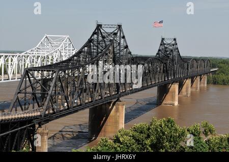 La Mississippi Fiume ponte ferroviario a Vicksburg, Mississippi Foto Stock