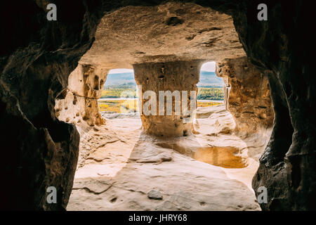 Uplistsikhe, Shida Kartli Regione, Georgia. Hall di Theateron nel famoso Uplistsikhe. Antica Rock-conci di città in Georgia orientale. UNESCO World H Foto Stock