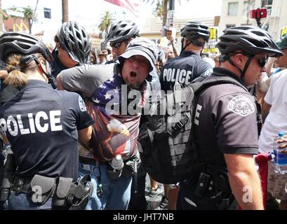 Il Trump/PENCE REGIME DEVE ANDARE Foto Stock