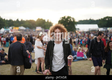 Latitude Festival, UK. Il 15 luglio 2017. I frequentatori del festival il giorno 3 (sabato) del 2017 Latitude festival in Henham Park, Southwold nel Suffolk. Foto Data: Sabato, 15 luglio, 2017. Foto di credito dovrebbe leggere: Roger Garfield/Alamy Live News. Foto Stock