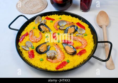 Paella mista. Spagna. Foto Stock