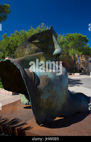 Hermanos (fratelli) scultura di Igor Mitoraj, Saint Tropez, Francia Foto Stock