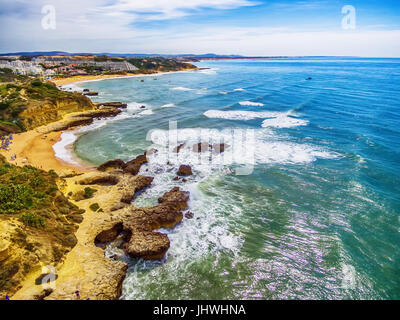 Algarve Portogallo: antenna UAV foto della costa Foto Stock