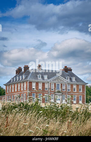 Sud Harting, Inghilterra - 17 Luglio 2017: Uppark, West Sussex è stato ampiamente restaurato dopo un incendio devastante nel 1989 Foto Stock