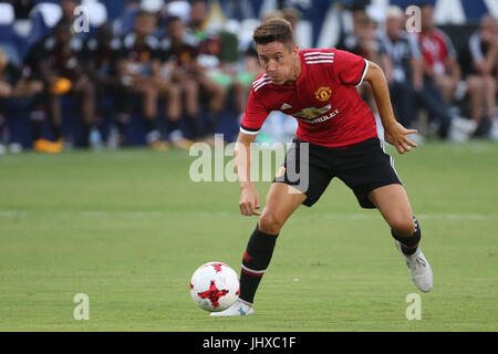 Luglio 15, 2017: Manchester United centrocampista Ander Herrera (21) tenta di juke un difensore con la palla in gioco tra il Manchester United vs la galassia, Club Team cordiale, Centro StubHub, Carson, CA. Stati Uniti d'America. Fotografo: Pietro Joneleit/Cal Sport Media Foto Stock