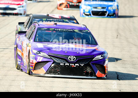 Loudon, New Hampshire, Stati Uniti d'America. 16 Luglio, 2017. Denny Hamlin, Monster Energy Cup NASCAR driver della serie dell'ufficio FedEx Toyota (11), gare di NASCAR Monster Energy Overton's 301 gara svoltasi presso il New Hampshire Motor Speedway in Loudon, New Hampshire. Eric Canha/CSM/Alamy Live News Foto Stock