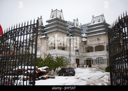Lussuosa casa di Roma popolo chiamato 'tiganesti palato', Ciurea, Distretto di Iasi, Romania Foto Stock