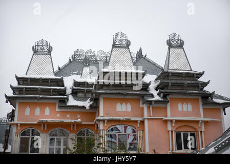 Lussuosa casa di Roma popolo chiamato 'tiganesti palato', Ciurea, Distretto di Iasi, Romania Foto Stock