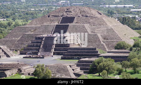 Teotihuacan città degli dèi, bella cultura messicana e architettura di bellezza che vi lascerà senza fiato quando contemplando le piramidi di... Foto Stock