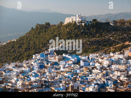 Vista di Chefchaouen dalla moschea spagnola, Chefchaouen, Marocco, Africa Settentrionale, Africa Foto Stock