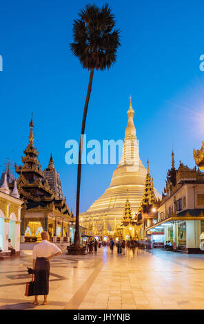 Shwedagon pagoda Yangon (Rangoon), Myanmar (Birmania), Asia Foto Stock