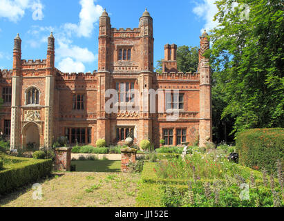 Oriente Barsham, Manor House, inizi del XVI secolo, Tudor manor, facciata a sud, sud-est wing, Norfolk, Inghilterra, Regno Unito Foto Stock