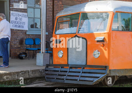 PORTO VELHO, Brasile - 16 giugno 2017: Madeira-Mamore stazione e la riattivazione della litorina tour sulla Estrada de Ferro Madera Mamore railroad in P Foto Stock