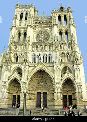 Varie viste esterne della cattedrale di Amiens, Francia, su 5/7/2006 Foto Stock