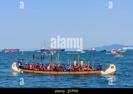 Raduno di canoe, Canada 150+, Hadden Park / Vanier Park, Vancouver, British Columbia, Canada. Foto Stock