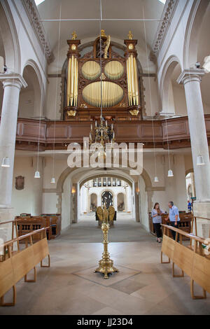 Inghilterra, Hampshire, Portsmouth, gli interni della Cattedrale nella parte vecchia della citta'. Foto Stock