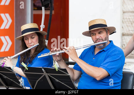 BUDAPEST, UNGHERIA. 23 giugno 2017: musicisti di strada per le strade di Budapest in Ungheria Foto Stock