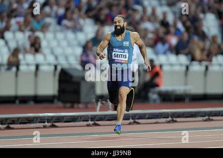 Stratford, UK. 17 lug 2017. Michail Seitis (GRE) nella mens 400m T44. Mondo para di atletica. London Olympic Stadium. Queen Elizabeth Olympic Park. Stratford. Londra. Regno Unito. Credito: Sport In immagini/Alamy Live News Foto Stock