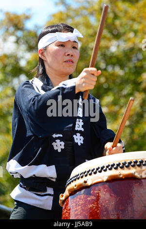 Rullo di tamburi giapponesi Foto Stock