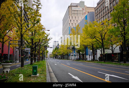 Sendai, Giappone - Dicembre 1, 2016. Strada al quartiere degli affari di Sendai, Giappone. Sendai è il centro della regione di Tohoku economia, ed è la base della r Foto Stock
