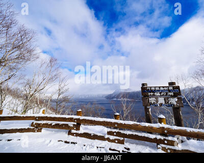 Lago Mashu in inverno Foto Stock