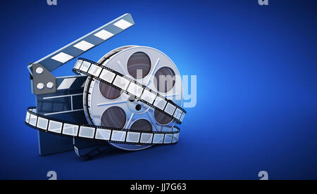 Film e simbolo di appunti su sfondo blu Foto Stock