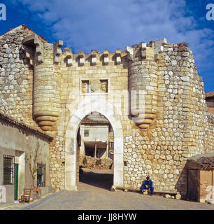 Vecchia città della Castiglia Gate. Hita (Guadalajara) Spagna Hita è un comune nella comarca di La Alcarria, nella provincia di Guadalajara (provincia), Sp Foto Stock