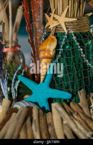 Carino, divertente, fatti a mano. Spiaggia Oceano a tema Matrimonio Ricevimento decorazioni Foto Stock