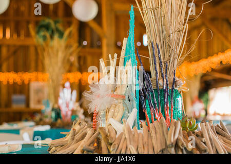 Carino, divertente, fatti a mano. Spiaggia Oceano a tema Matrimonio Ricevimento decorazioni Foto Stock