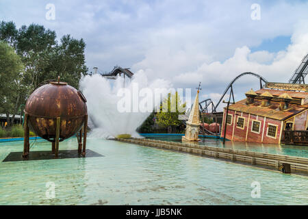 Onda di marea Ride attrazione a Thorpe Park Theme Park, Chertsey, Surrey, Regno Unito Inghilterra Foto Stock