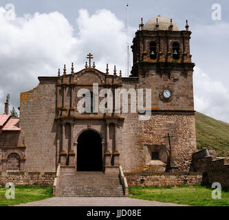 Sud America, Perù, Veduta della facciata della Catedral de Chucuito Foto Stock