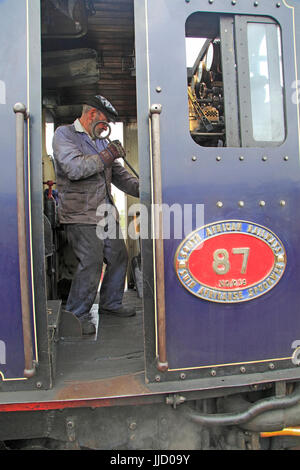 Treno a vapore di Welsh Highland Railway, Porthmadog stazione, Gwynedd, North West Wales, Regno Unito Foto Stock