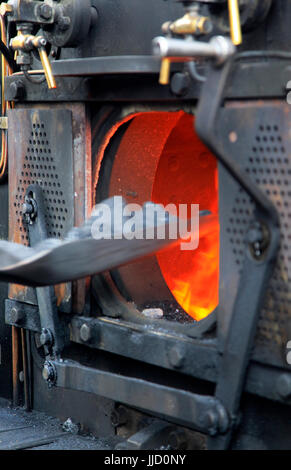 Treno a vapore di Welsh Highland Railway, Porthmadog stazione, Gwynedd, North West Wales, Regno Unito Foto Stock