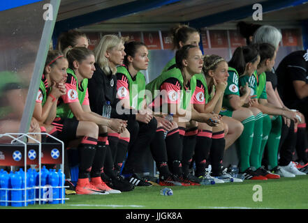 Scozia head coach Anna Signeul durante il femminile UEFA Euro 2017, Gruppo D corrispondono a Stadion Galgenwaard di Utrecht. Stampa foto di associazione. Picture Data: mercoledì 19 luglio, 2017. Vedere PA storia calcio Inghilterra le donne. Foto di credito dovrebbe leggere: Mike Egerton/filo PA. Restrizioni: solo uso editoriale, nessun uso commerciale senza la preventiva autorizzazione. Foto Stock