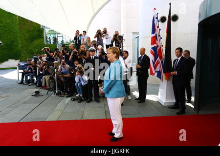 Berlino, Germania. 19 Luglio, 2017. Il cancelliere Angela Merkel ha ricevuto il principe William Duca di Cambridge e Catherine Duchessa di Cambridge in Germania Cancelleria. Credito: Jakob Ratz/Pacific Press/Alamy Live News Foto Stock