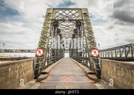 Tilbury servizio traghetto passeggeri sul fiume Tamigi,Essex, Regno Unito Foto Stock