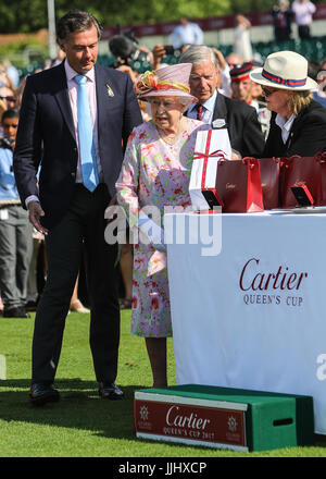 Il Cartier Queens Cup al Guards Polo Club in Windsor Great Park offre: Queen Elizabeth II Dove: Windsor, Regno Unito quando: 18 giu 2017 Credit: John Rainford/WENN.com Foto Stock