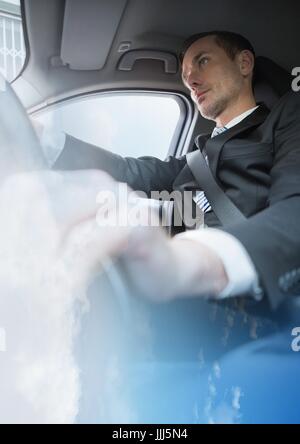 Uomo in auto con passaggio 3d effetto Foto Stock