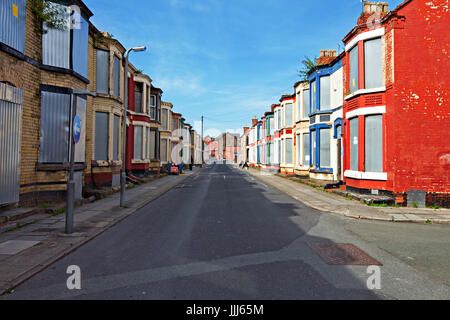 Abbandonate le case a schiera in Wavertree Liverpool viene offerto in vendita per £ 1 da Liverpool City Council sono ora oggetto di un canale 4 TV show. Foto Stock