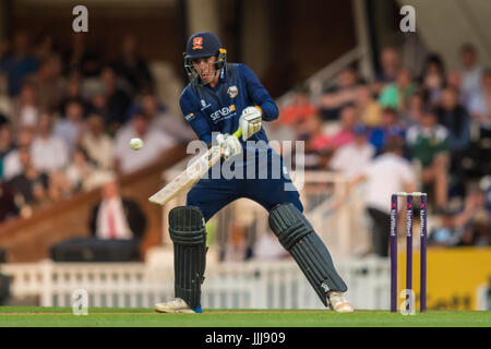 Londra, Regno Unito. 19 Luglio, 2017. Daniel Lawrence batting per Essex contro Surrey in la NatWest T20 Blast corrispondono alla Kia ovale. David Rowe/Alamy Live News Foto Stock