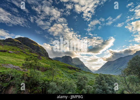 Pomeriggio Vista della valle accanto a Bidean Nam Bian in Scozia. Foto Stock